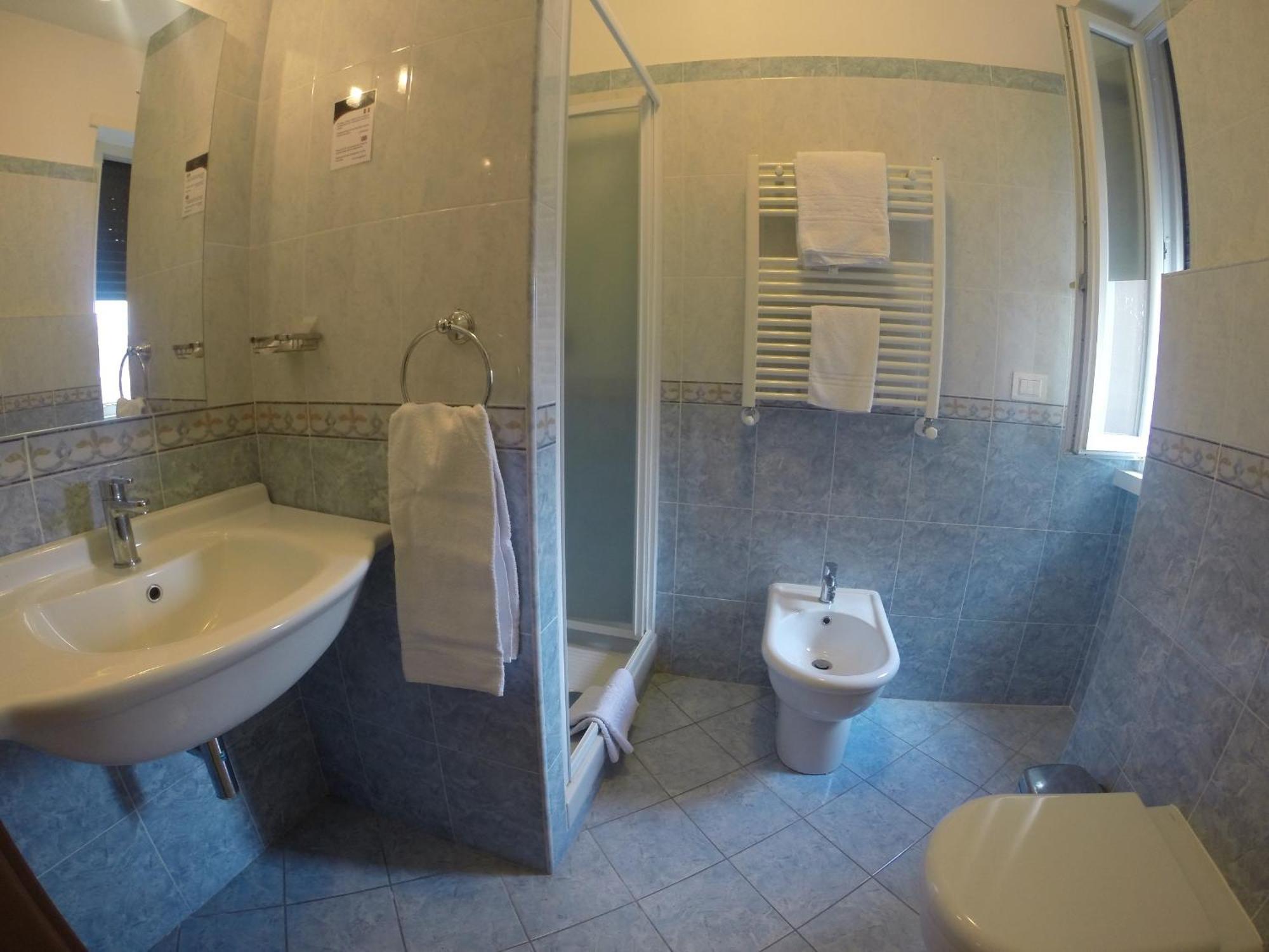 אפריליה Hotel Aquila חדר תמונה