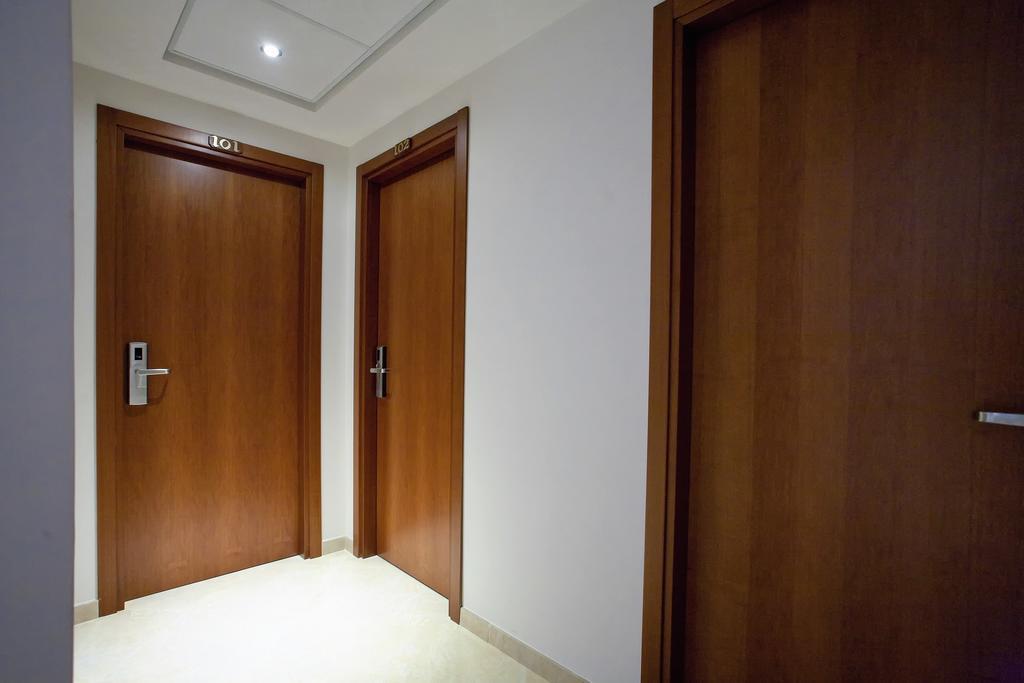 אפריליה Hotel Aquila מראה חיצוני תמונה