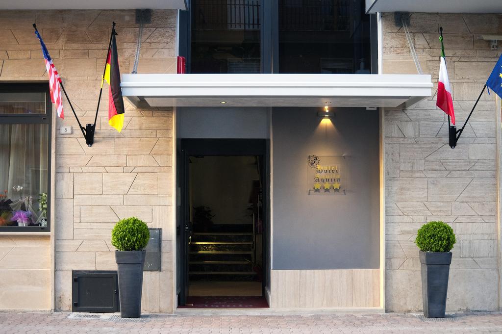 אפריליה Hotel Aquila מראה חיצוני תמונה