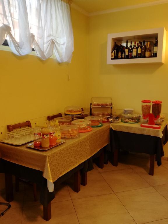 אפריליה Hotel Aquila מראה חיצוני תמונה